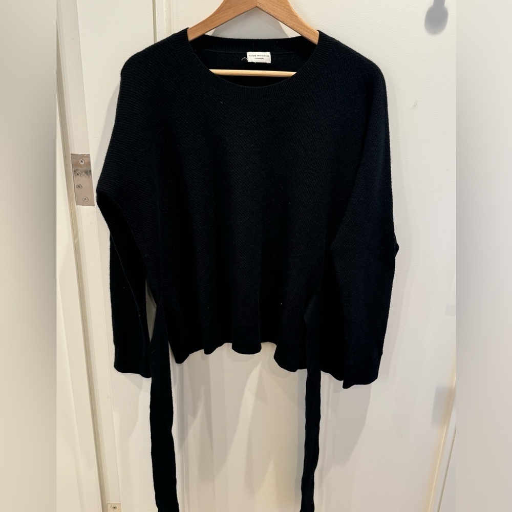 Club Monaco Cashmere Black Crew-neck
Sweater Women 100% Cashmere Sz OS